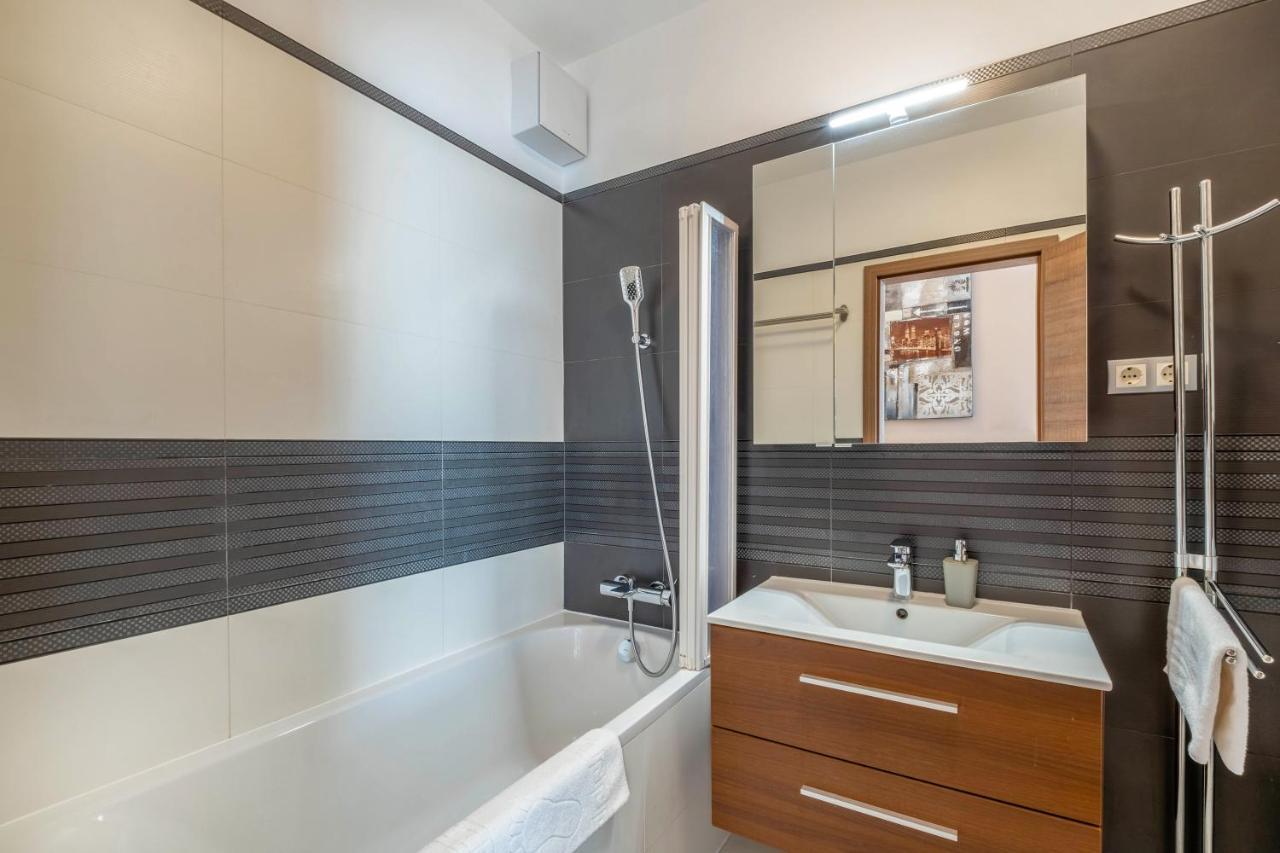 Mf Port Azur Wellness Apartments Siófok Eksteriør billede