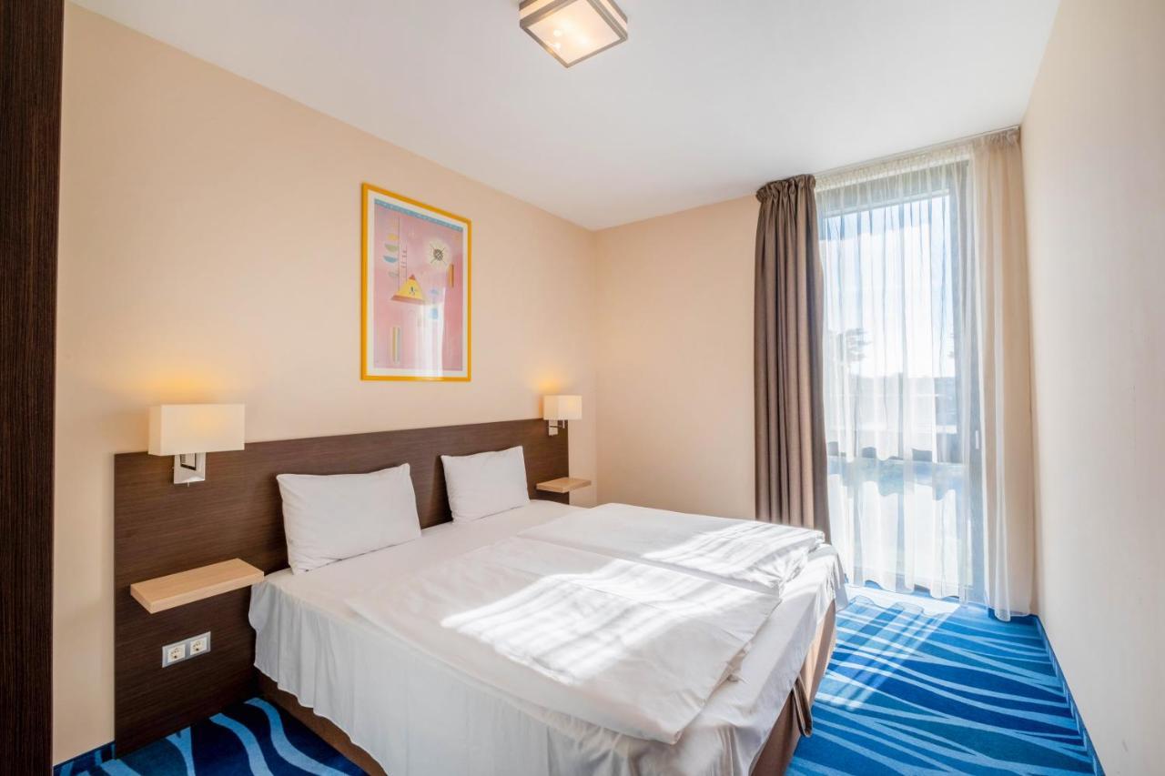 Mf Port Azur Wellness Apartments Siófok Eksteriør billede