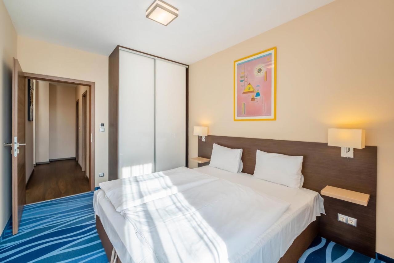 Mf Port Azur Wellness Apartments Siófok Eksteriør billede