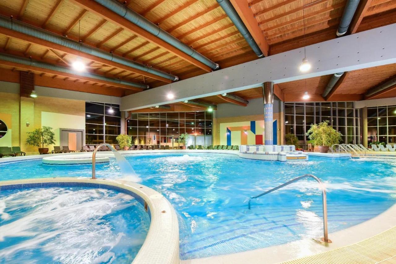 Mf Port Azur Wellness Apartments Siófok Eksteriør billede