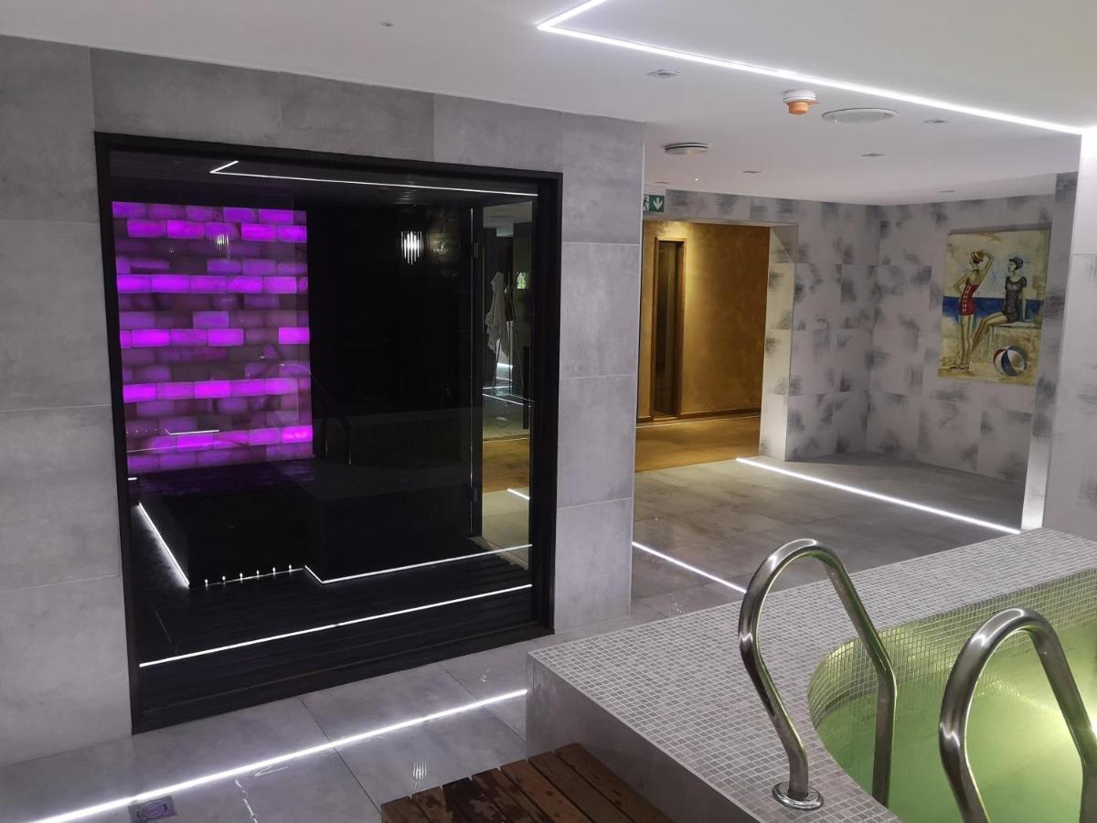 Mf Port Azur Wellness Apartments Siófok Eksteriør billede