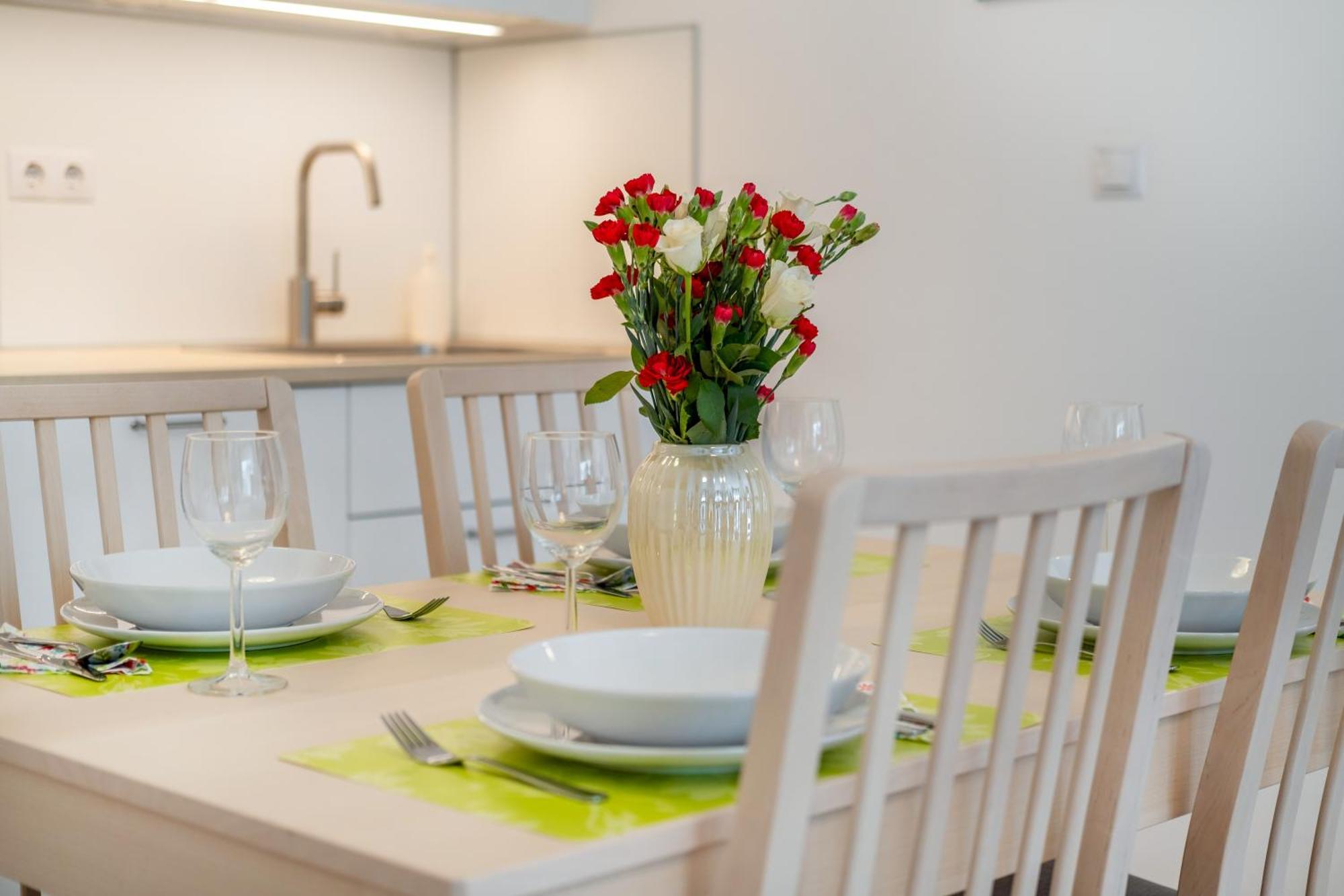 Mf Port Azur Wellness Apartments Siófok Eksteriør billede