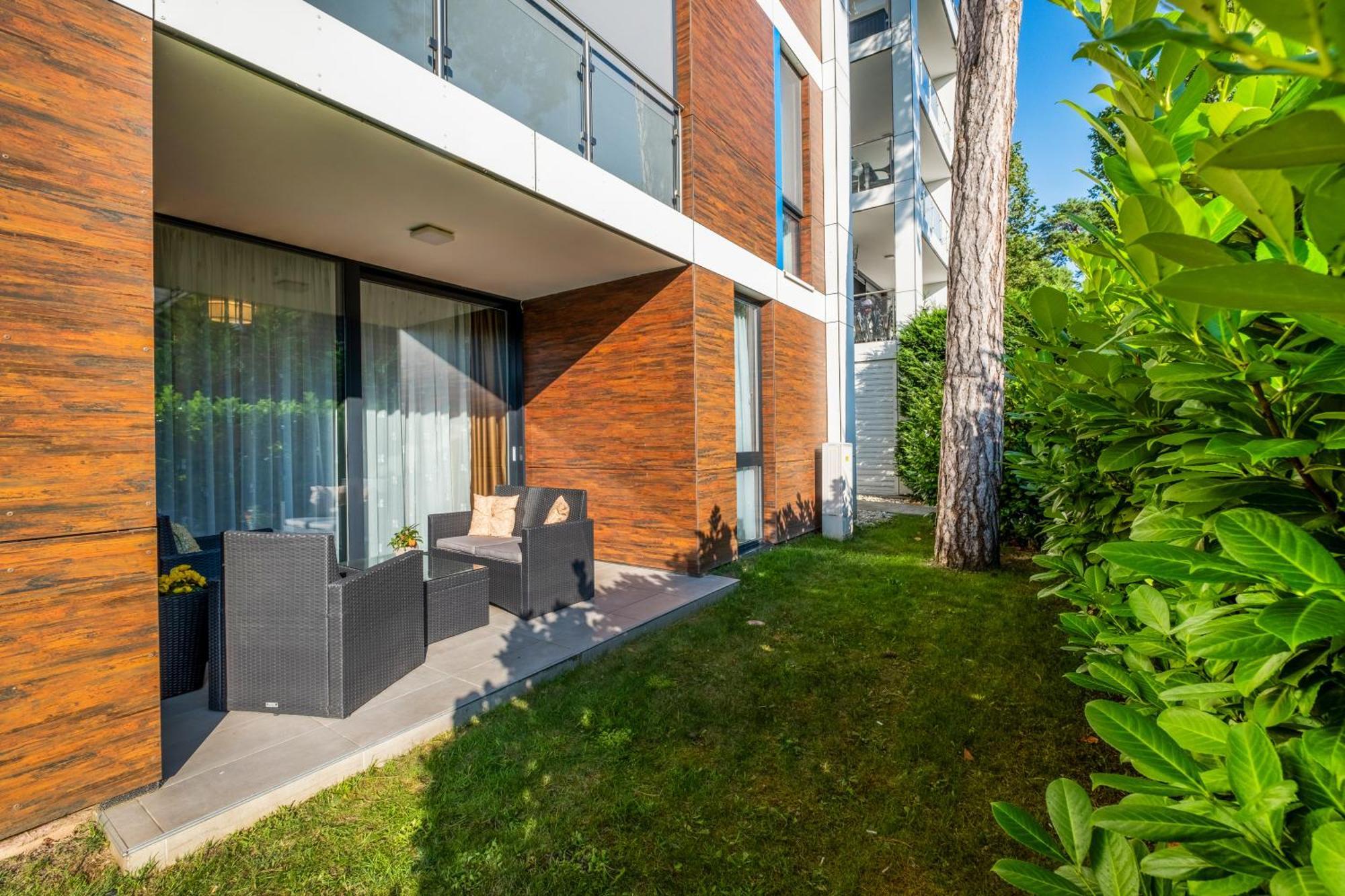 Mf Port Azur Wellness Apartments Siófok Eksteriør billede